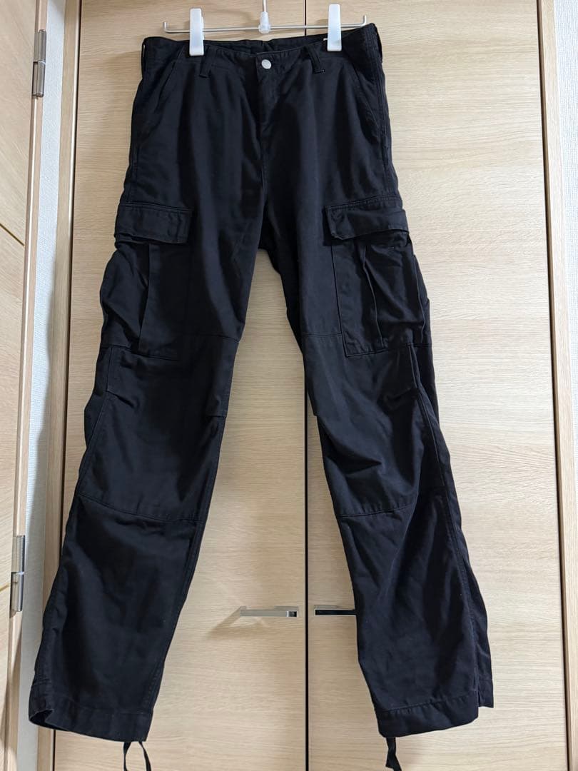 Carhartt ブラック カーゴパンツ