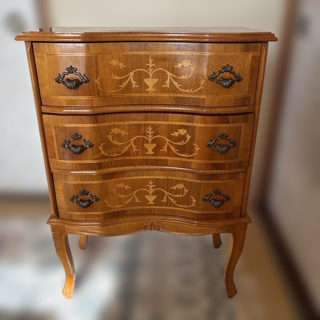イタリア　象嵌細工 木製チェスト 3段 引き出し付き　サイドボード