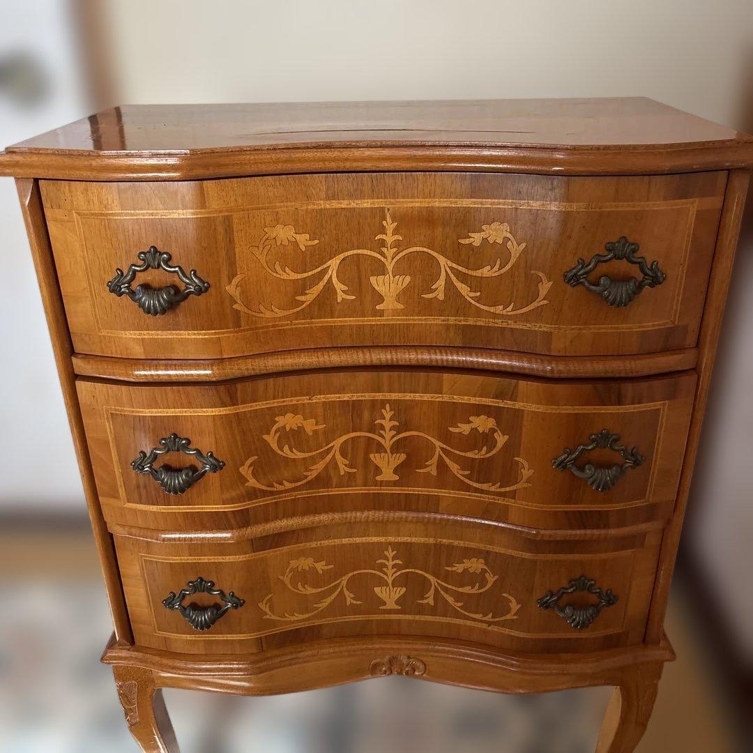 イタリア　象嵌細工 木製チェスト 3段 引き出し付き　サイドボード