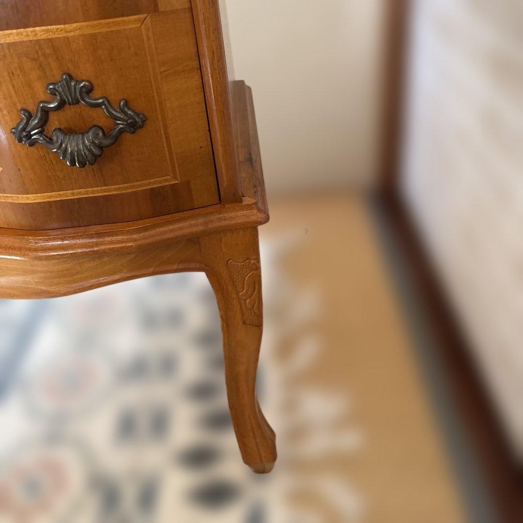 イタリア　象嵌細工 木製チェスト 3段 引き出し付き　サイドボード