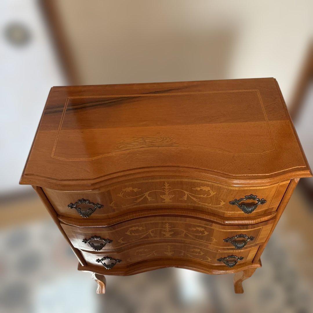 イタリア　象嵌細工 木製チェスト 3段 引き出し付き　サイドボード