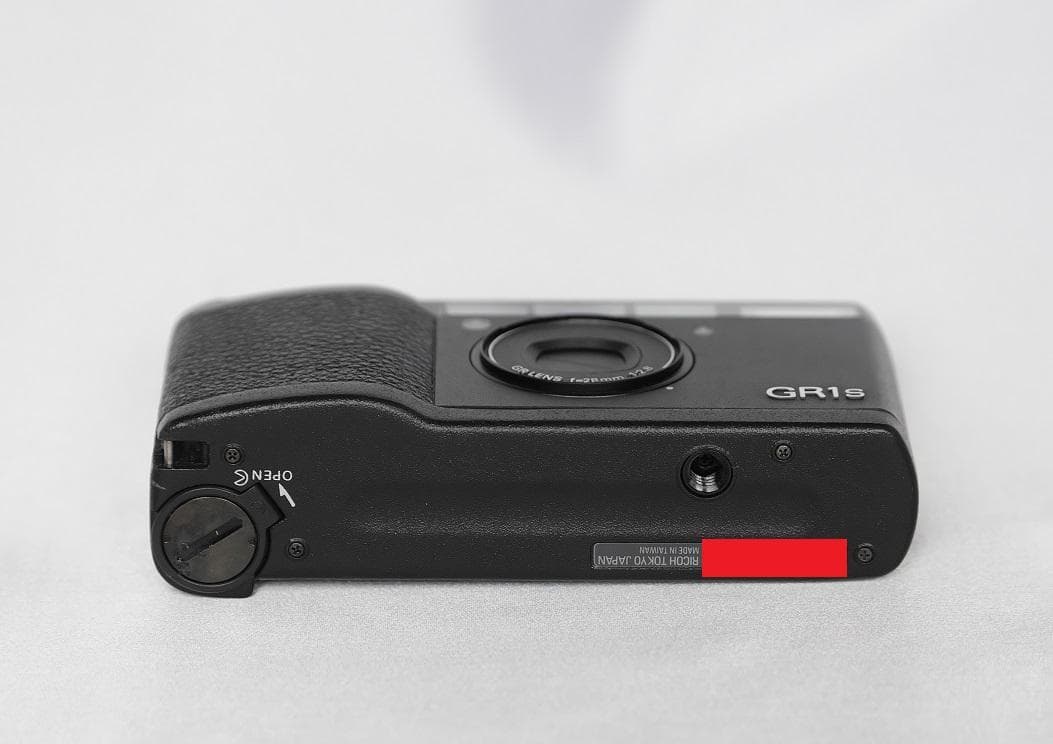 【名品】Ricoh GR1s コンパクトフィルムカメラ ブラック (動作確認済）