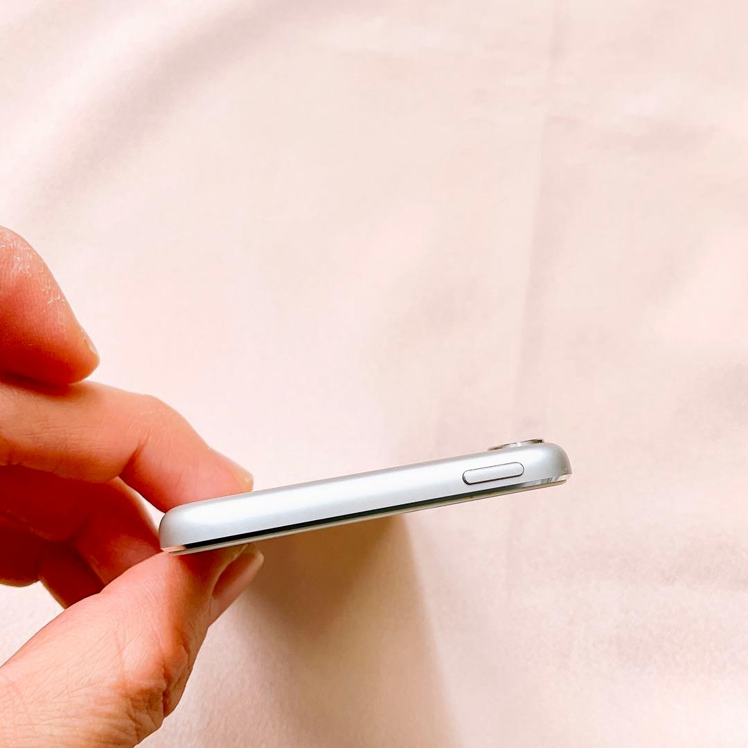 シルバー iPod touch 第7世代 256GB アイポッド 本体 E