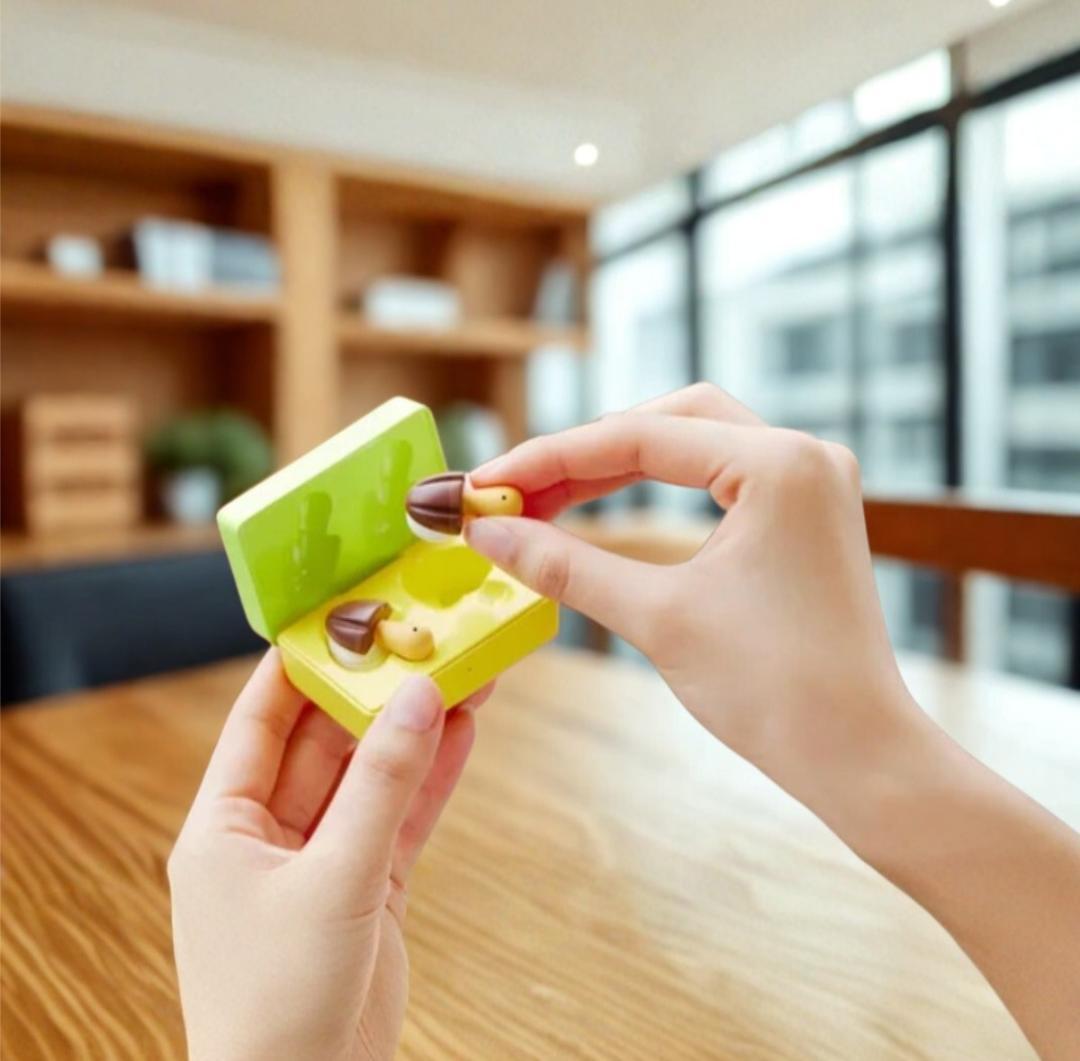 【新品未開封】きのこの山 ワイヤレスイヤホン AI翻訳機能付 144言語対応