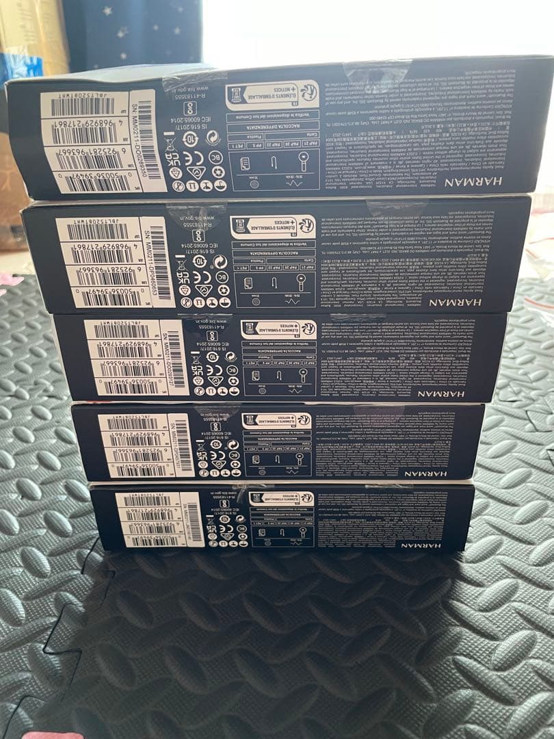 JBL Tune 520BT ワイヤレスヘッドホン ホワイトとブラックで12個