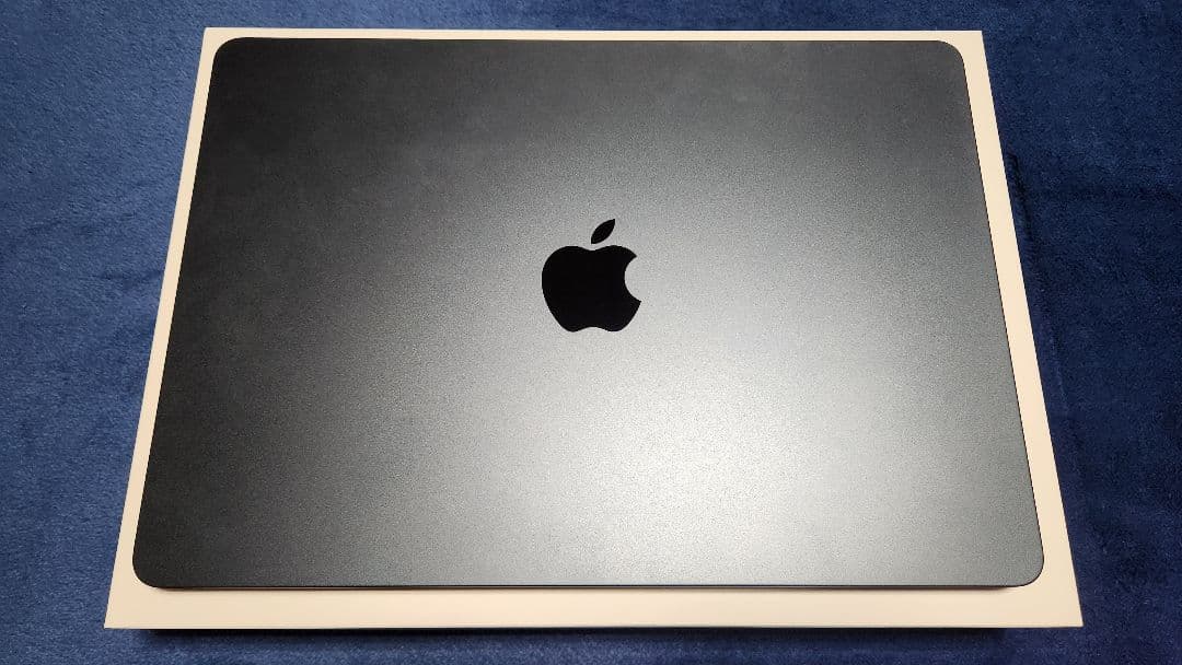 【極美品・保証付】MacBook Air M2 (2022) 16GB USキー