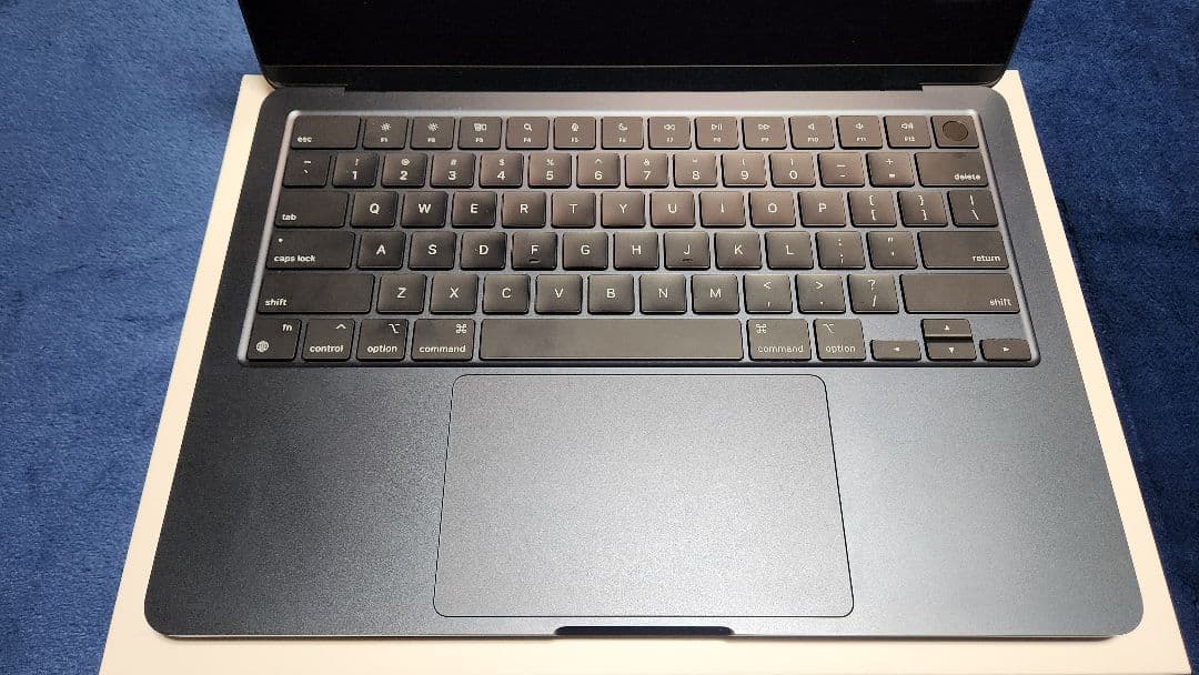 【極美品・保証付】MacBook Air M2 (2022) 16GB USキー