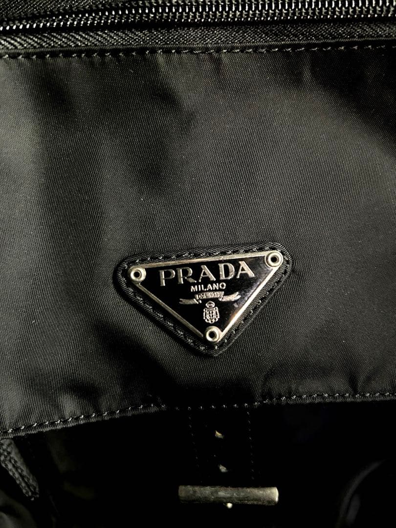 PRADA ブラックナイロンショルダーバッグ【美品】