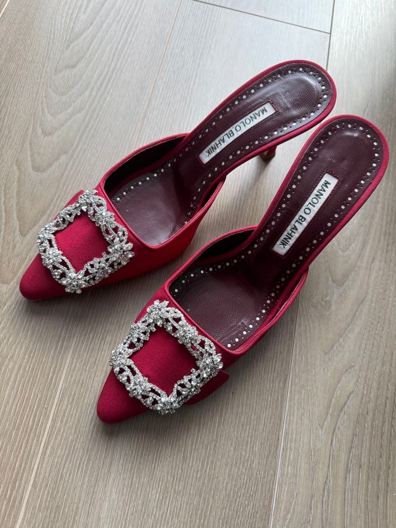 マノロブラニク　メイセールジュエル　37