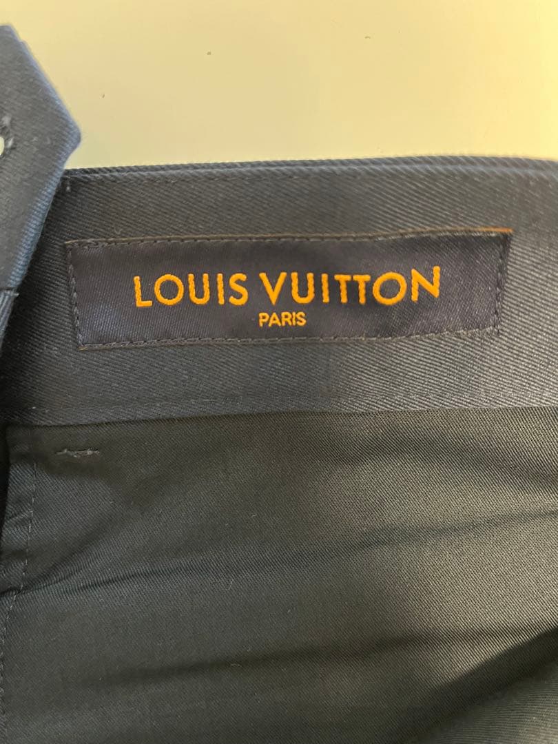 LOUIS VUITTON ブルーショートパンツ サイズ42 ほぼ新品 数回着用