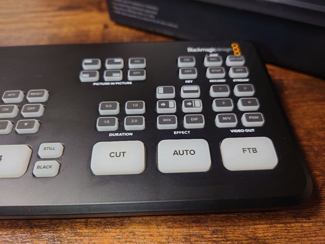 ATEM Mini Pro (ライブストリーミングスイッチャー)