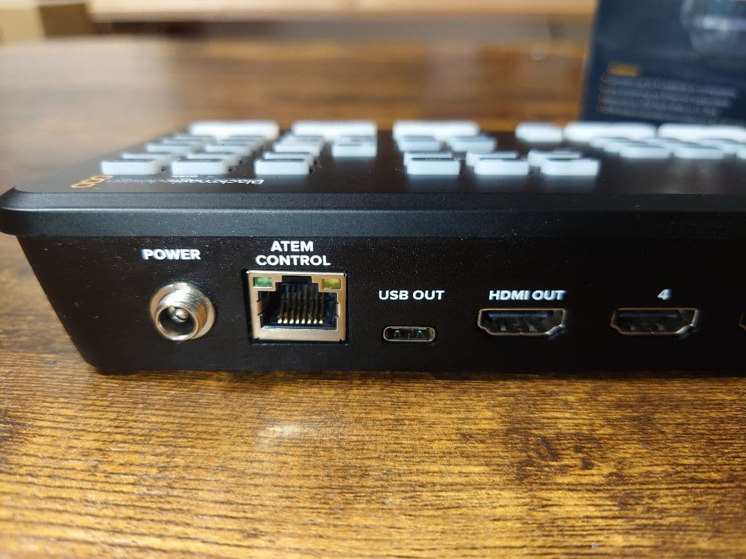 ATEM Mini Pro (ライブストリーミングスイッチャー)