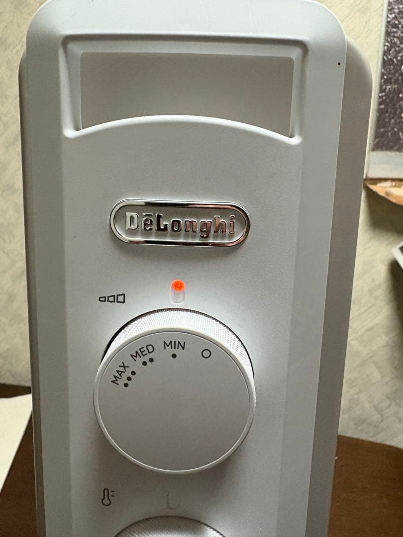 DeLonghi VertiCaldo オイルヒーター　RHJ21 F0812