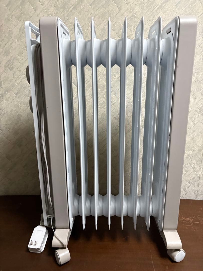 DeLonghi VertiCaldo オイルヒーター　RHJ21 F0812