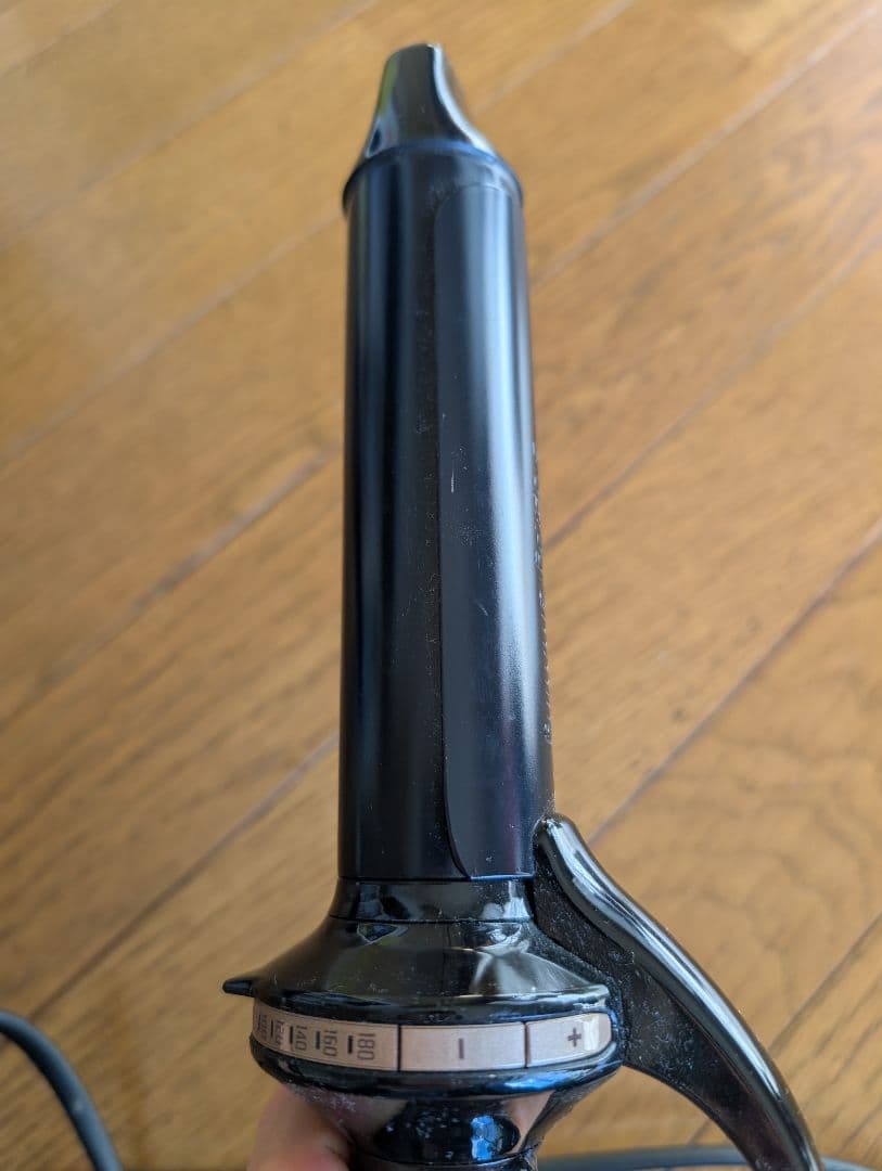 ママー、様お値下げ！HAIRBEAURON 　4D　 Plus　 　アイロン