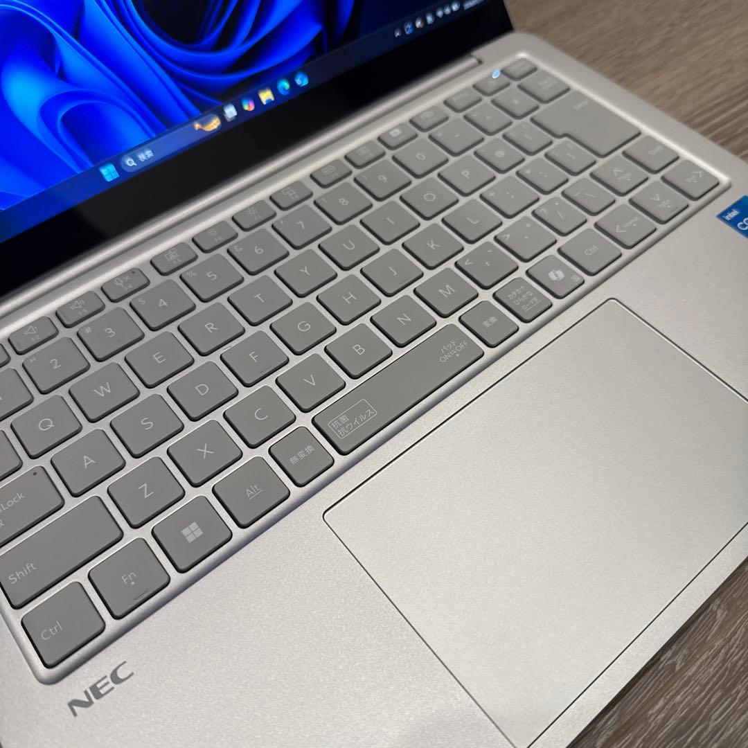 NEC LAVIE SOL S1355/JA 使用少(50時間)・美品