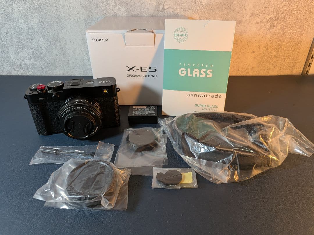 値下中 Fujifilm X-E5 XF23mm ブラック キットレンズおまけ付