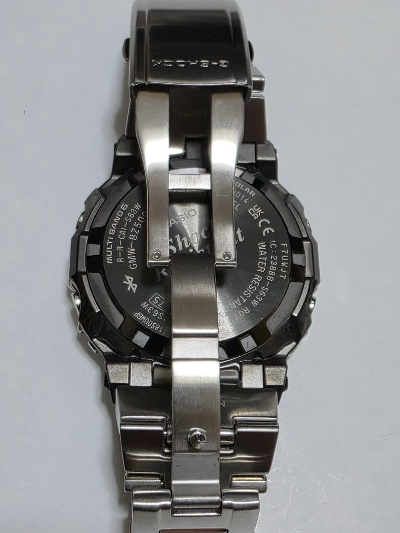 ほぼ新品G-SHOCK GMW-BZ5000D-1JFシルバー
