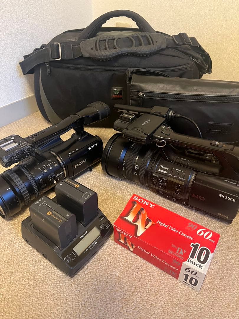 2/3迄値下‼️Sony HVRZ5J業務用Vカメラ本体2台ワイコン電池バッグ等