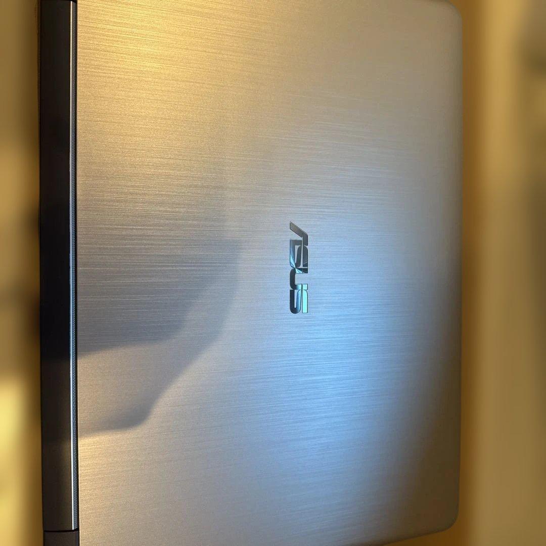 ASUS ノートPC シルバー F507M