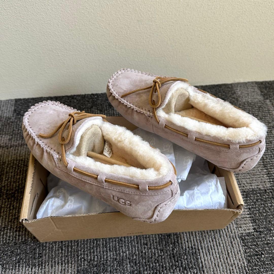 UGG ベージュ スエード モカシン
