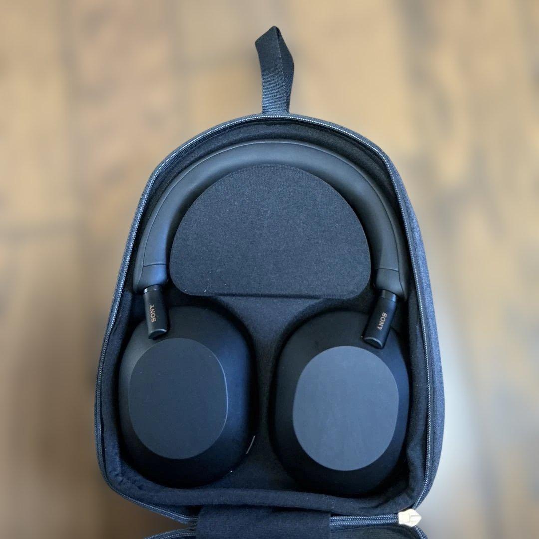 SONY ワイヤレスヘッドホン WH-1000XM5 ブラック ケース付き