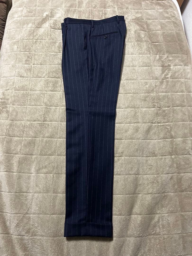 【極美品】シップス×ドーメルの上品なチョークストライプの秋冬用スーツ（46）です