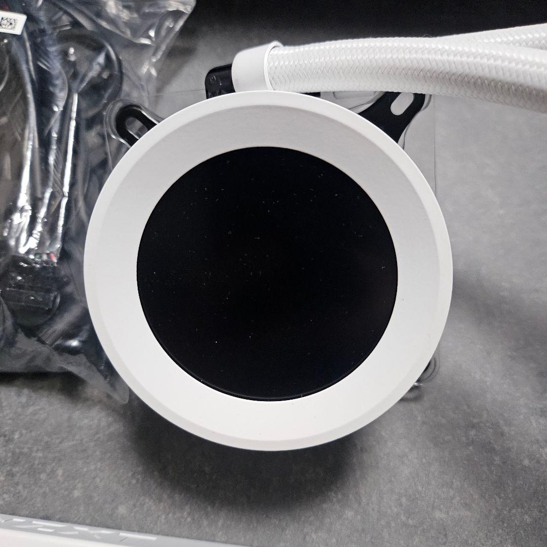 NZXT Kraken Elite 360 RGB 水冷クーラー