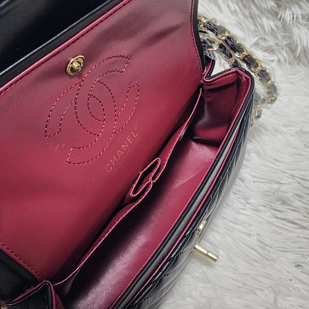 e*i様 CHANEL ショルダーバッグ　Vステッチ　ノベルティ　シャネル　黒