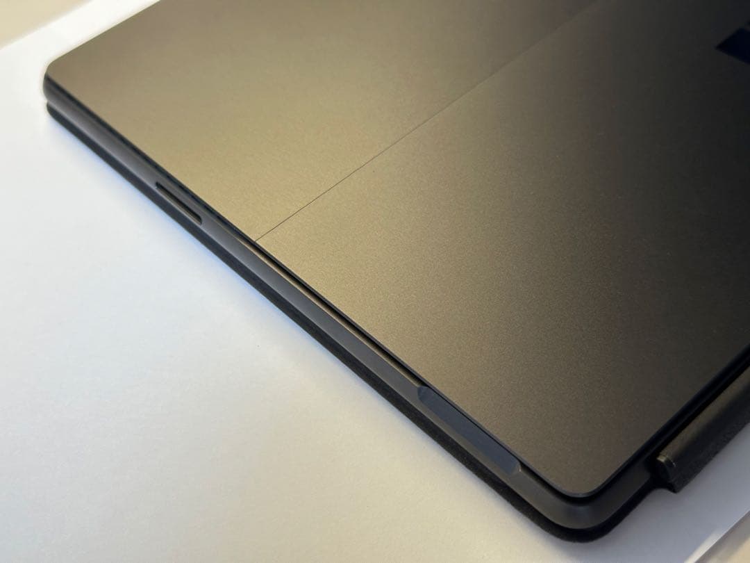 Surface Pro 9 i5 8GB 256GB 本体ケース