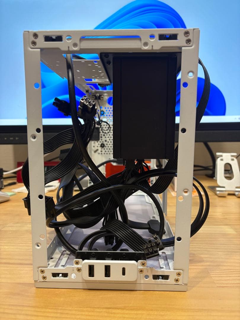 超小型でATX電源使えます！SSUPD MESHROOM D ITX PCケース