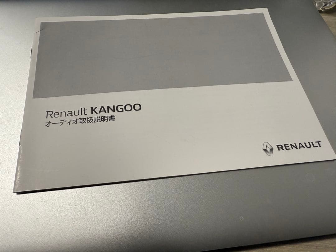 RENAULT KANGOOの純正カーオーディオ　カングー