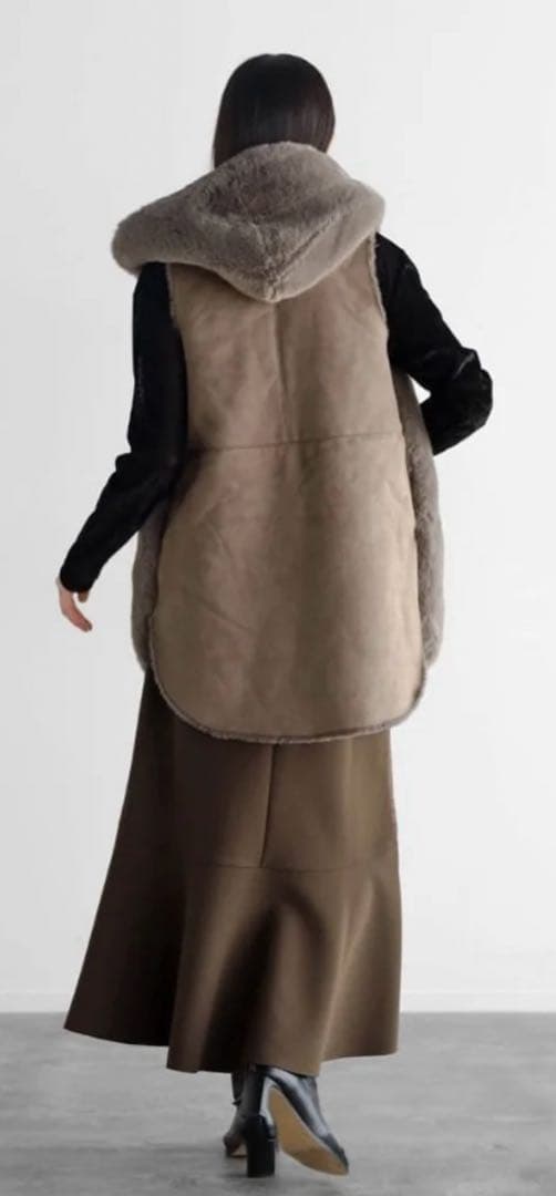 RADIATEフーデッド　ファーベスRADIATE limited モカ未使用