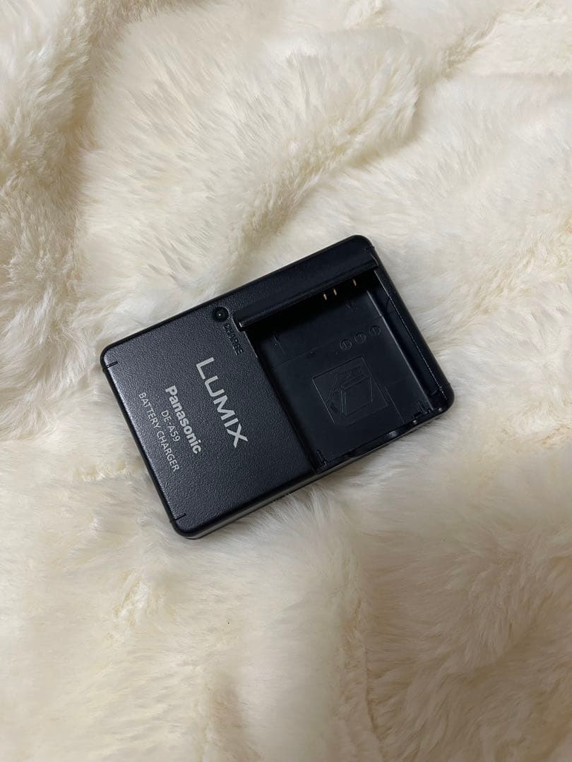 デジタルカメラ Panasonic LUMIX FX DMC-FX70-S