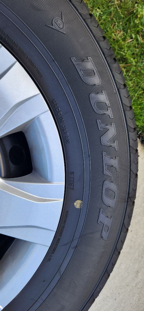 最終値下げ！トヨタ　純正　ハイエースタイヤ・ホイールセット 15インチ