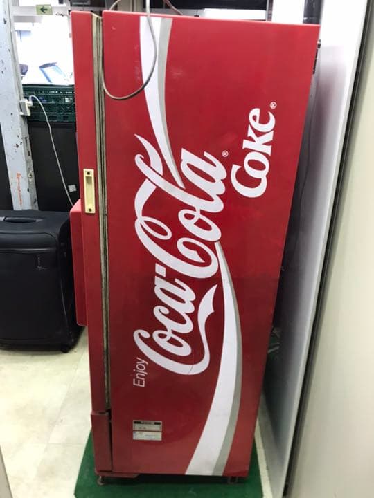 コカコーラ　販売機　冷蔵