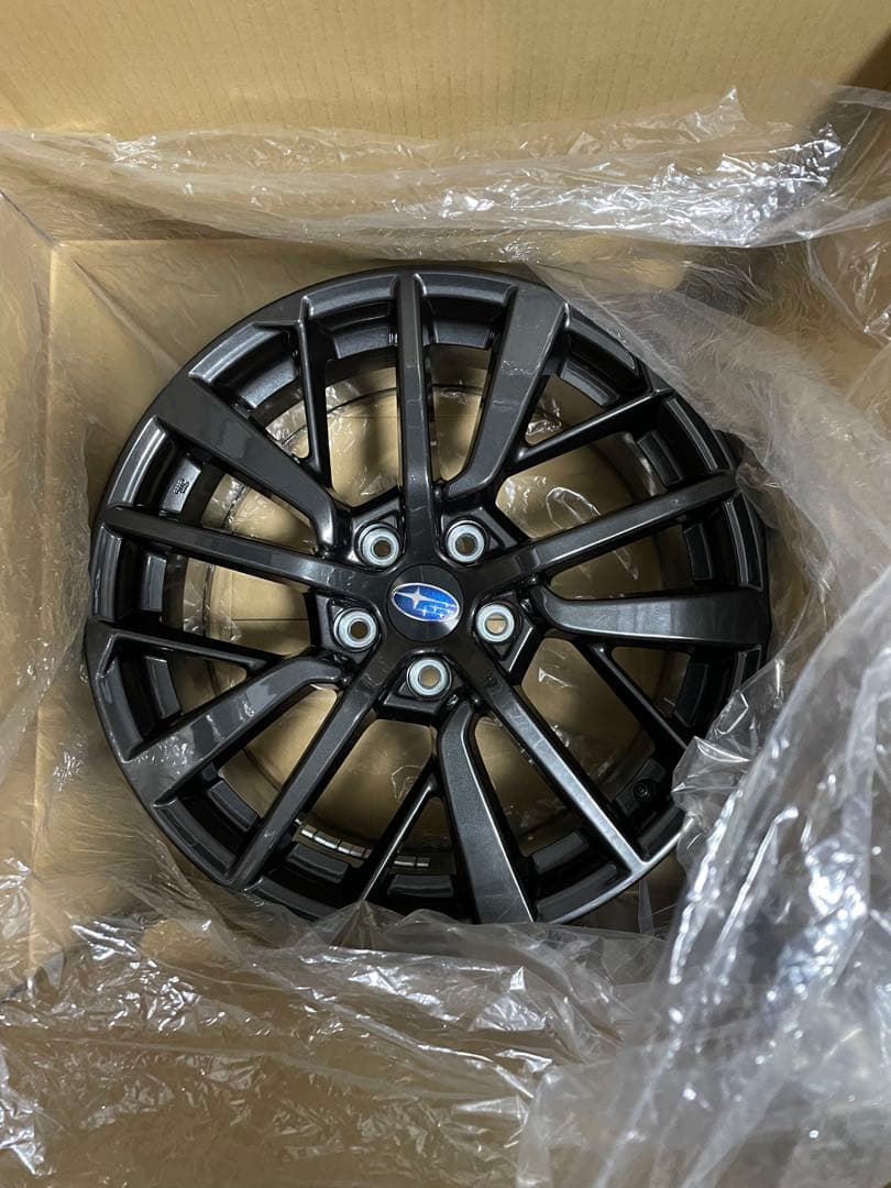 【新車外し】WRX S4 STI ブラック 18インチホイール
