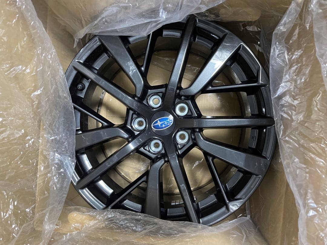 【新車外し】WRX S4 STI ブラック 18インチホイール