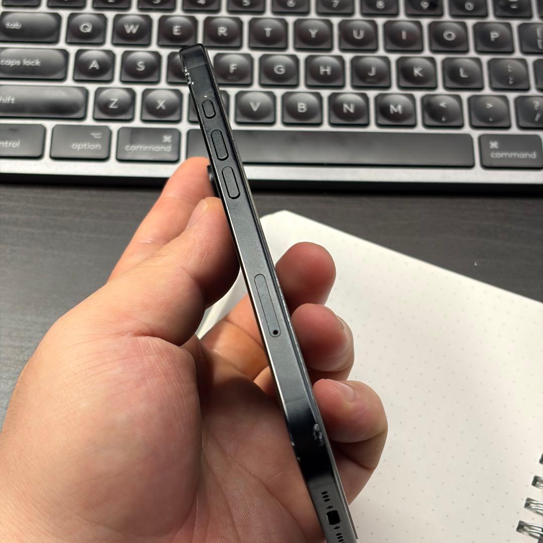 Apple iPhone 16ブラック 本体 256㎇保険付き