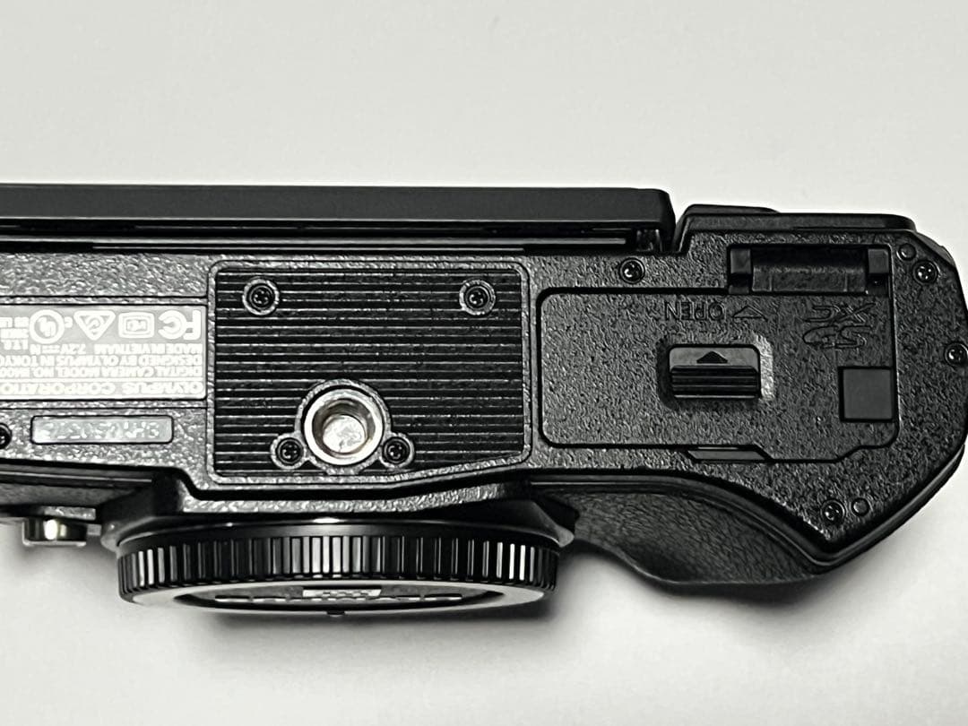 Olympus　OM-D E-M10 MarkIII ボディ・充電器セット