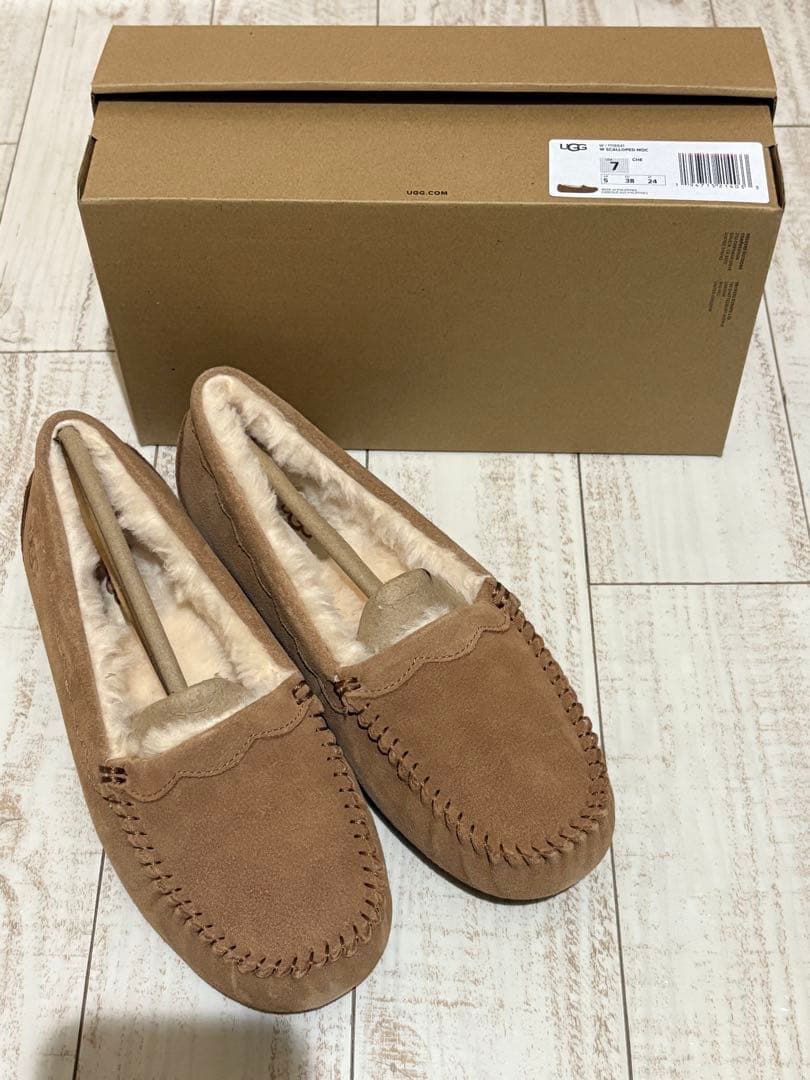 【新品未使用】UGG Scalloped Moc スカラップドモック モカシン
