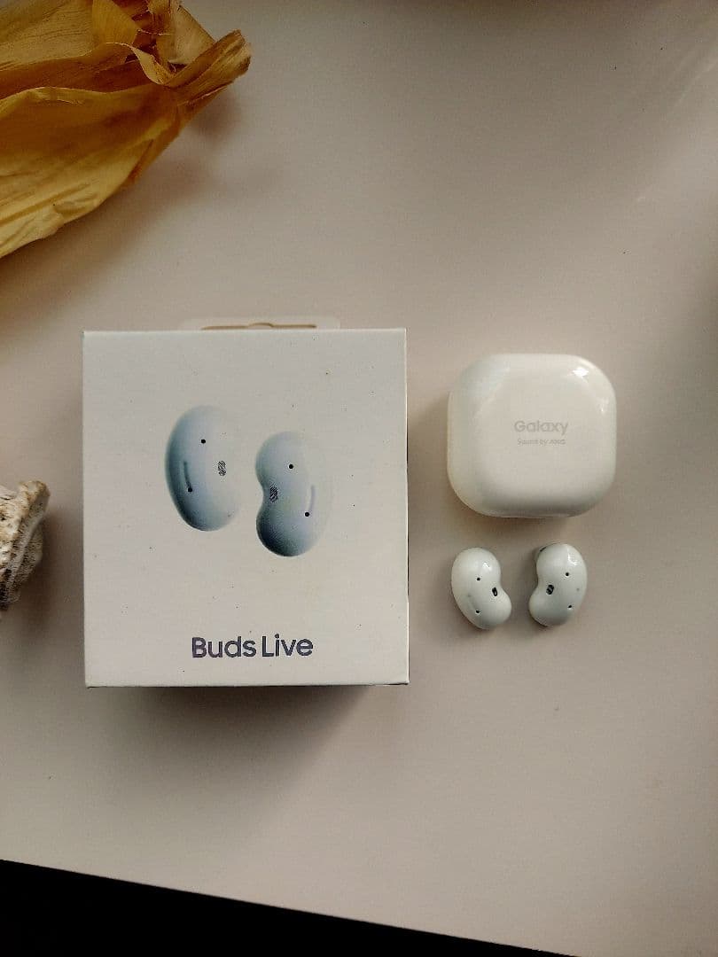 Galaxy Buds Live ホワイト ワイヤレスイヤホン