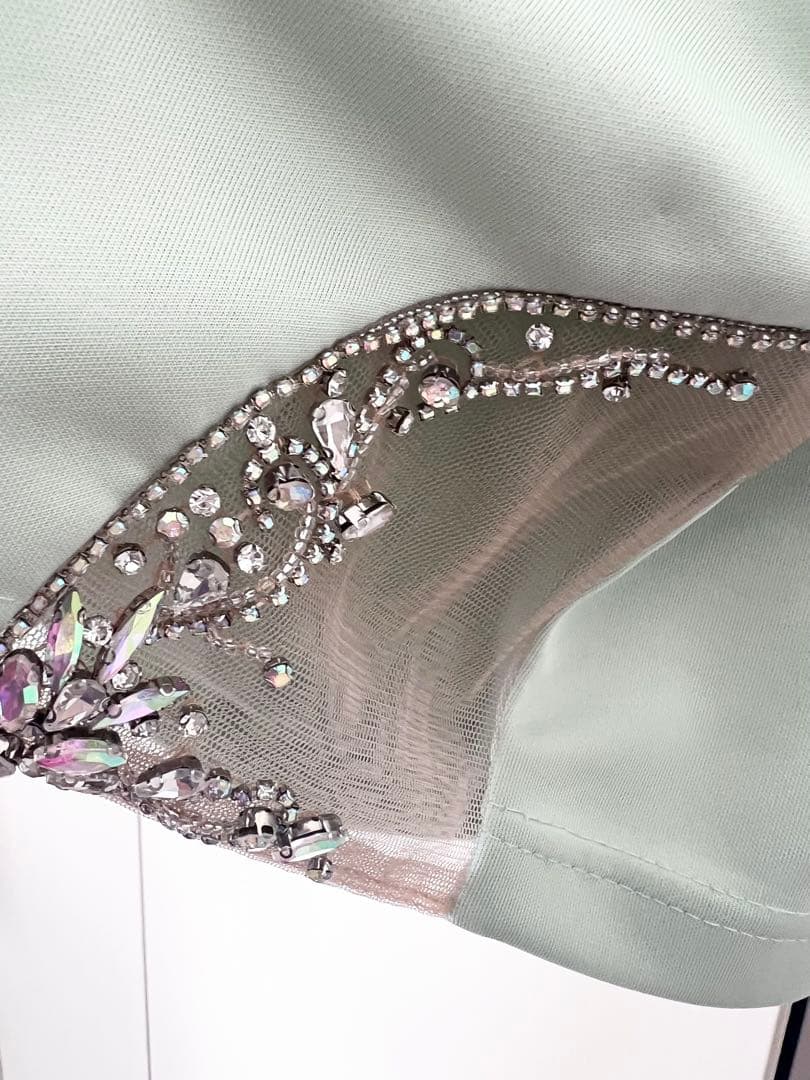 【美品！ANGEL R】バストショルダービジューフリルオフショルダー