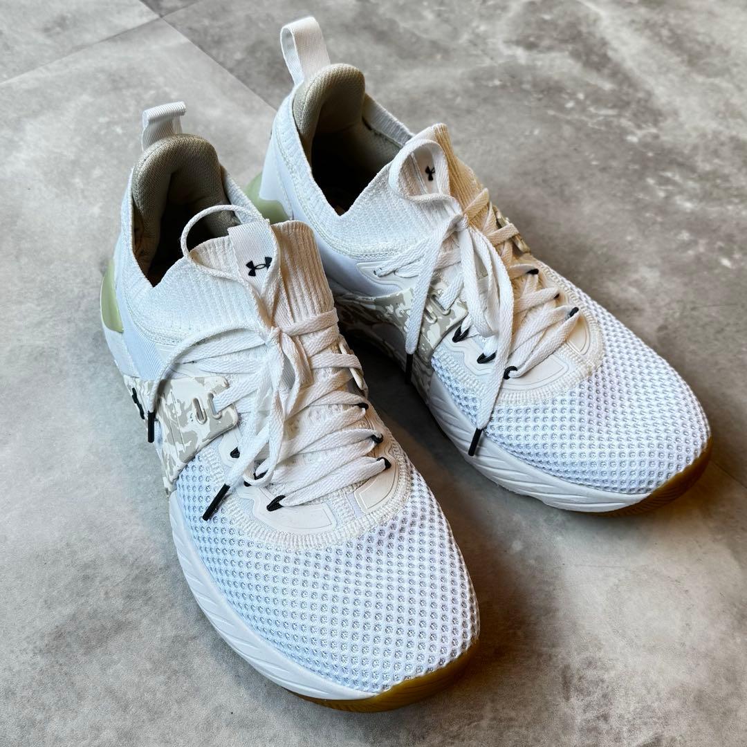 【美品】アンダーアーマー28.5cm　プロジェクトロック４　トレーニングシューズ