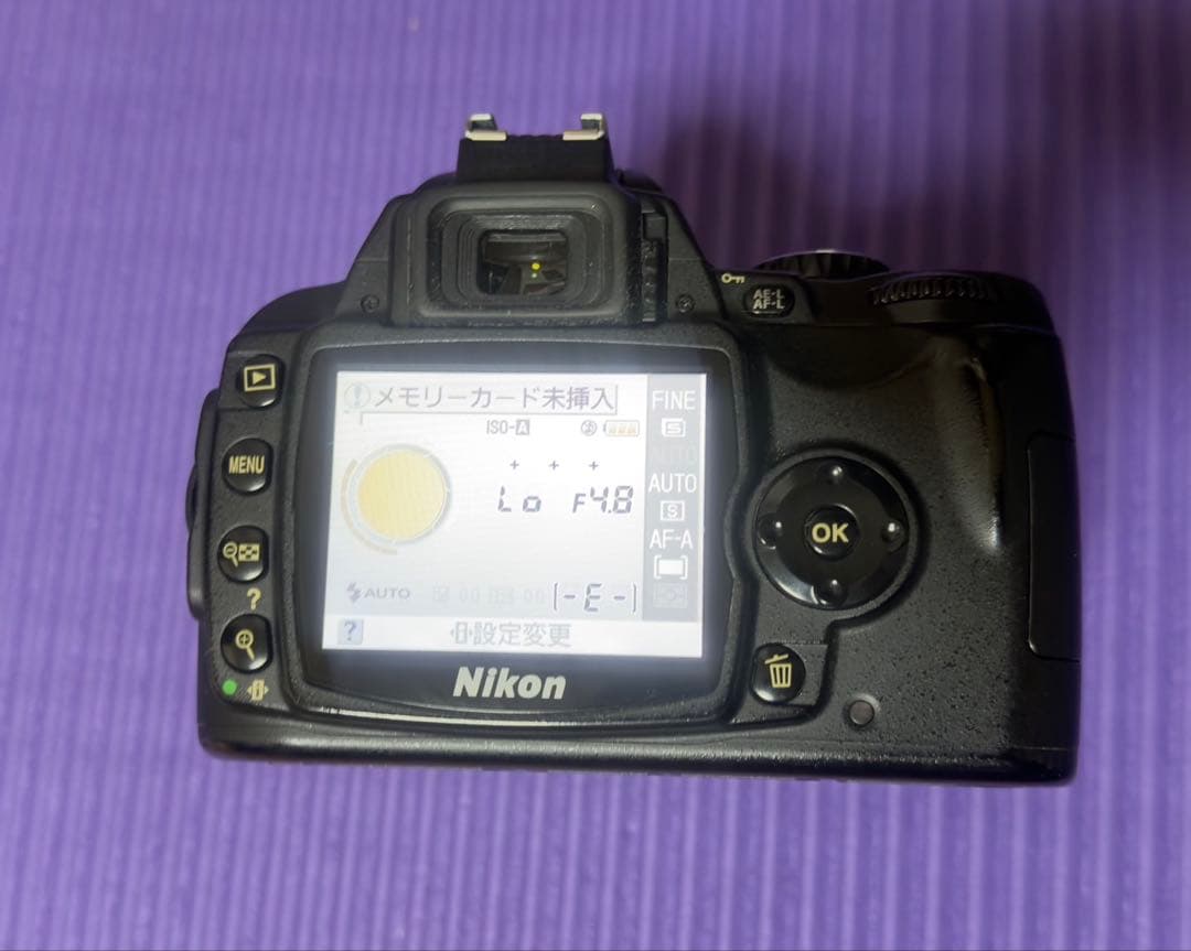 Nikon ニコン デジタル一眼レフカメラ D40