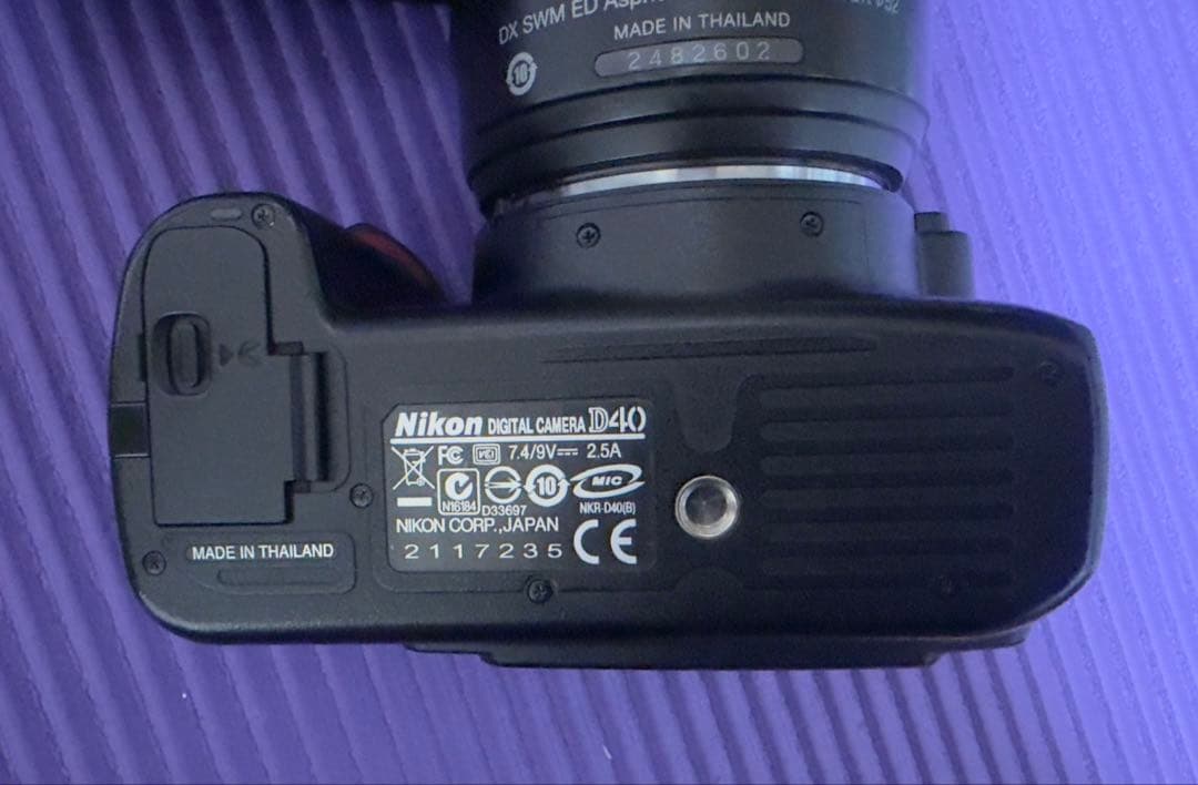 Nikon ニコン デジタル一眼レフカメラ D40