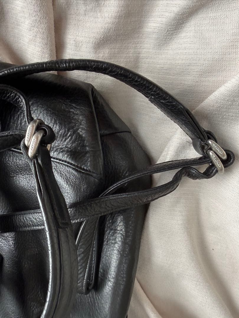 アニアリ（aniary）レザーリュック、バックパック黒 レザーバッグ