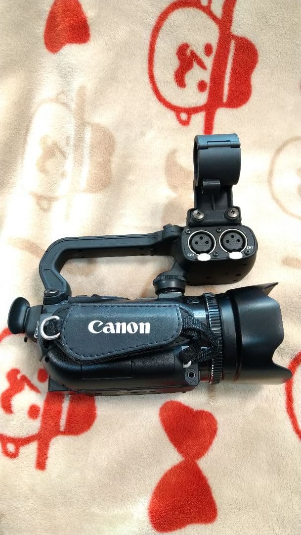 2037✡　Canon XA10 業務用ビデオカメラ本体