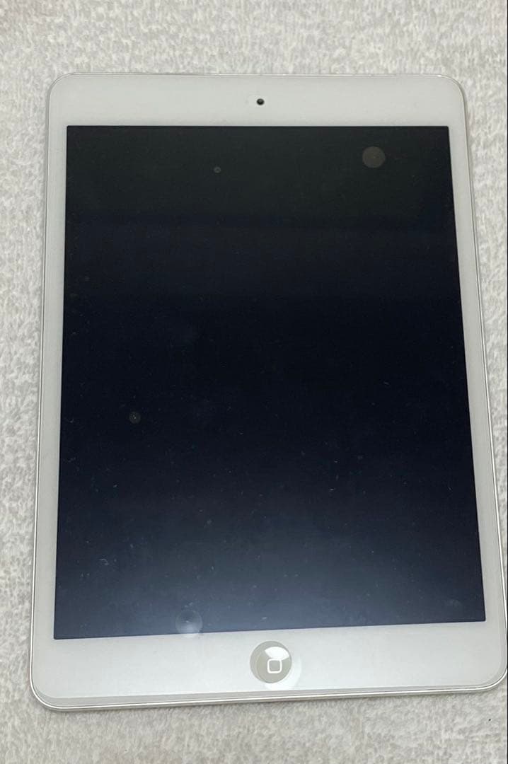 Apple iPad mini 2 シルバー 本体　16GB