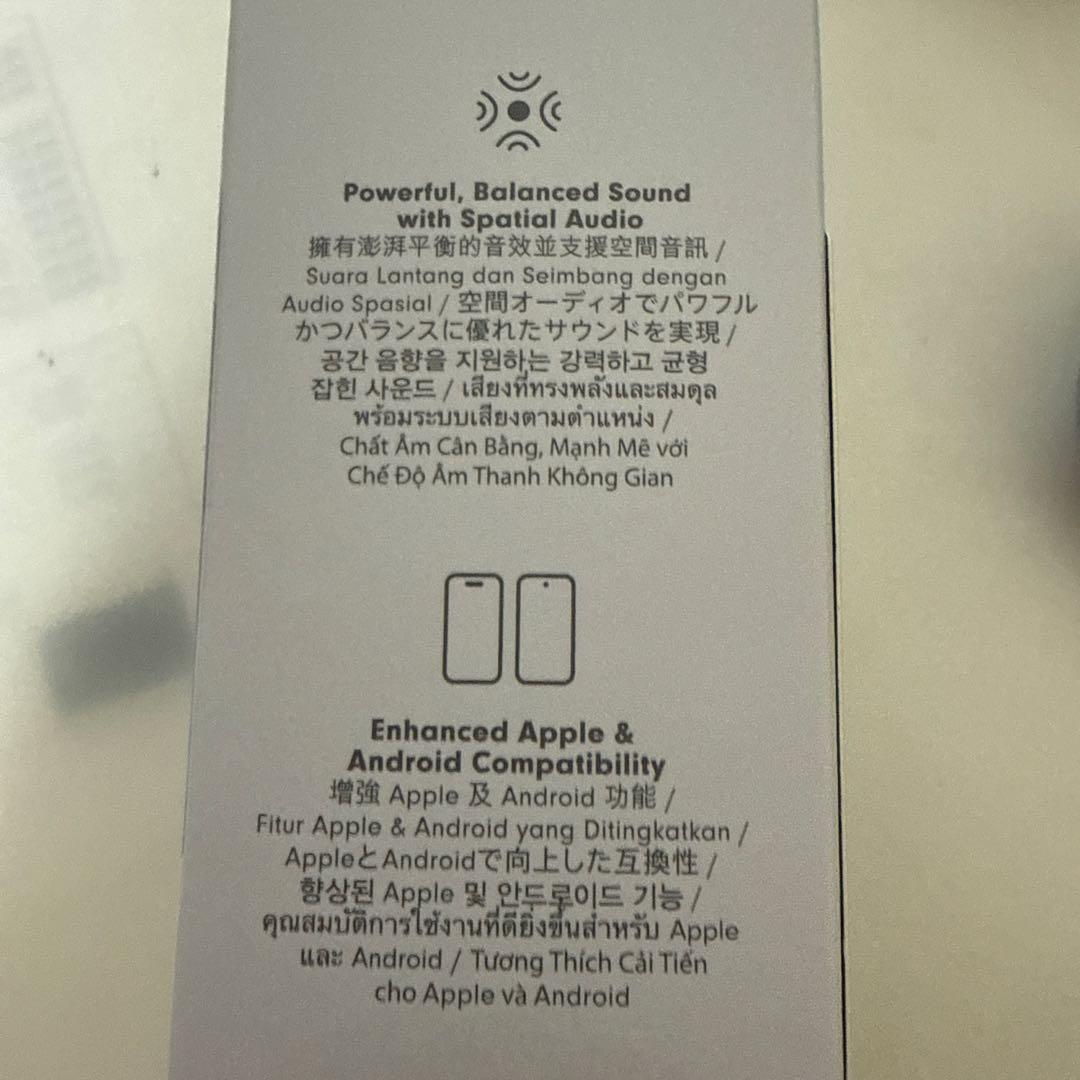 Beats Studio Buds + ワイヤレスイヤフォントランスペアレント